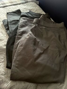 2 pairs of SO (Sonoma) Women’s Stretch Dress  Pants in Gray and Black -
